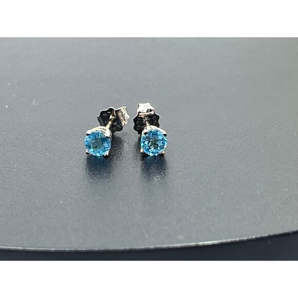 LGL Leer Gem Ltd 14k White Gold Blue Topaz Checkerboard Cut Stud Earrings .60 g - Picture 6 of 12